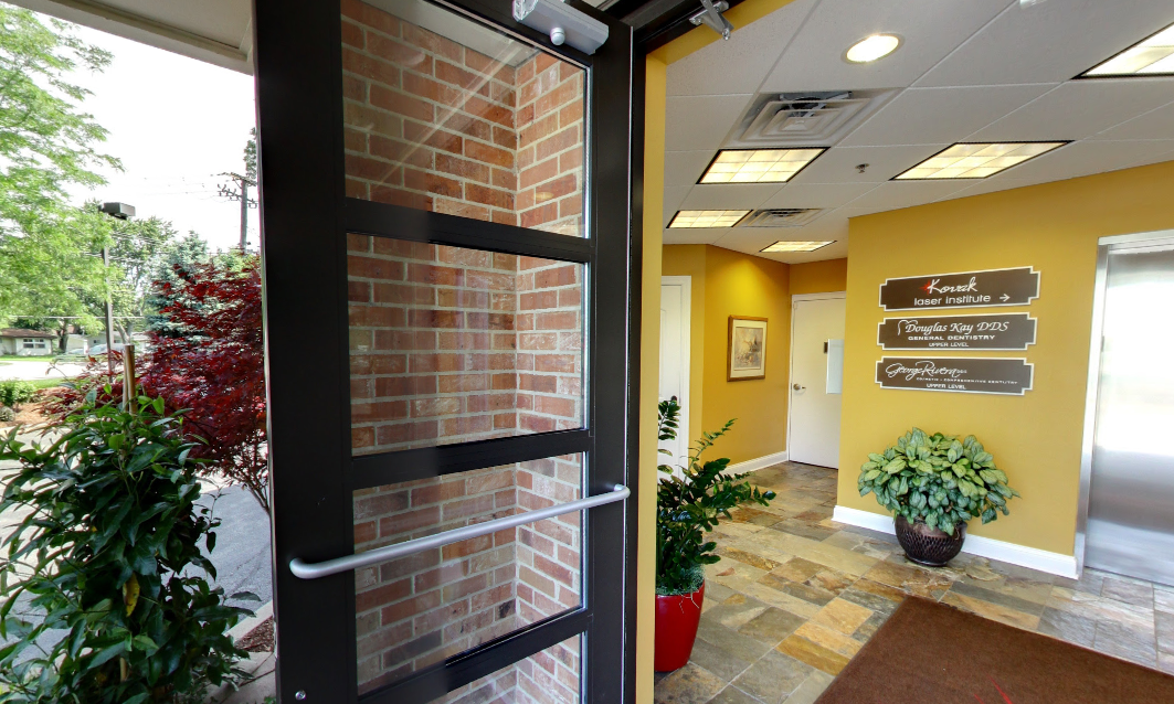 front entrance of dentist office | oakbrook terrace il dentist